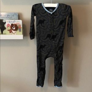 Kangaroo kickee pant